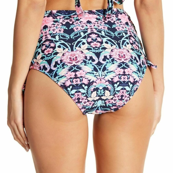 Jessica Simpson Full Support Cross Back Bikini - Picture 4 of 6